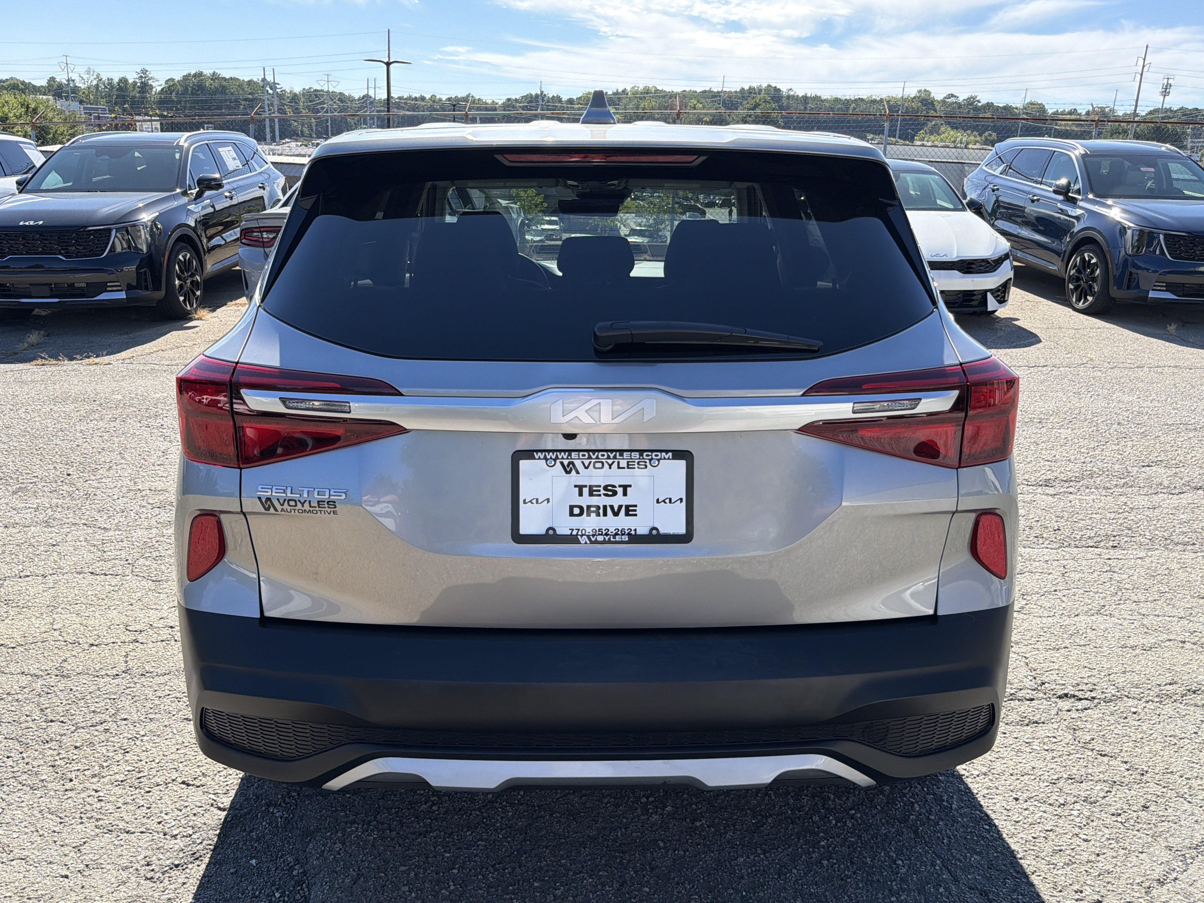 Used 2022 Kia Seltos LX AWD/4WD image 6