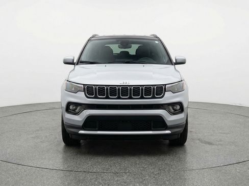 Used 2025 Jeep Compass Limited image 2