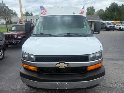 Used 2019 Chevrolet Express 3500 w/ Power Convenience Package RWD image 3