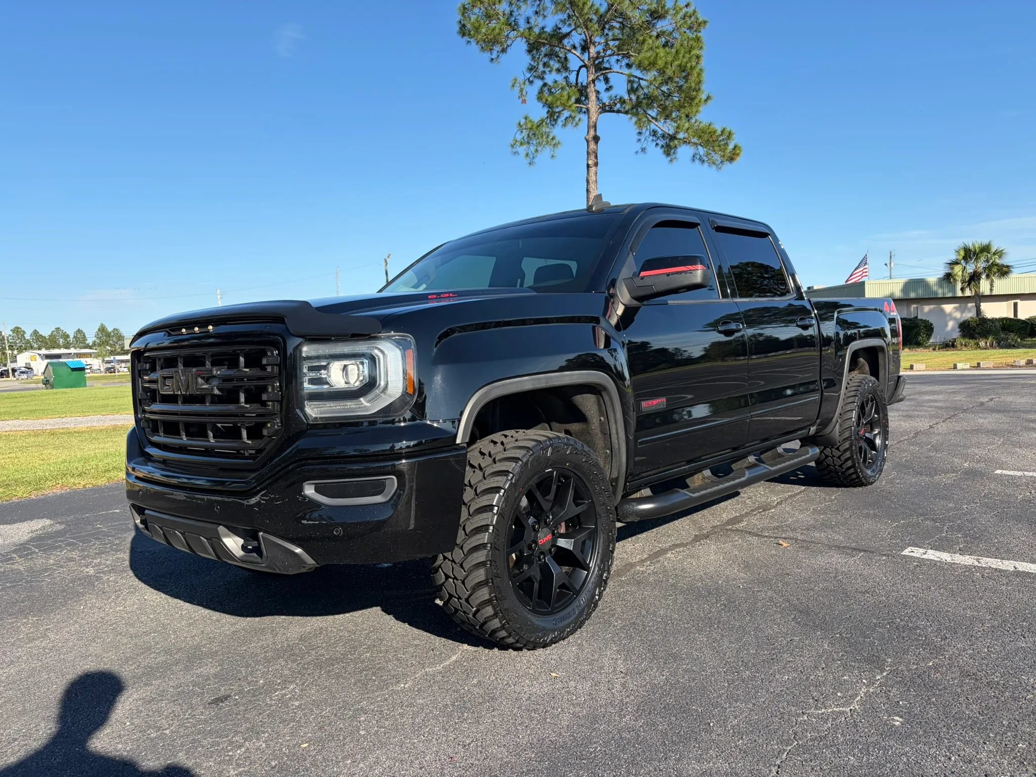 Used 2017 GMC Sierra 1500 SLT AWD/4WD image 2