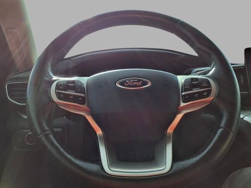 Used 2020 Ford Explorer XLT w/ Equipment Group 202A image 15