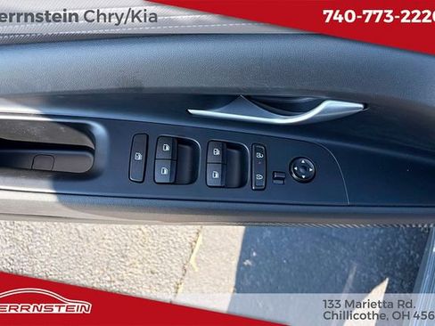 Used 2024 Hyundai Elantra SEL w/ Convenience Package FWD image 12