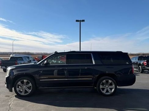 Used 2019 GMC Yukon XL Denali w/ Denali Ultimate Package image 5