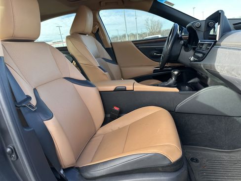 Used 2023 Lexus ES 350 w/ Premium Package image 32