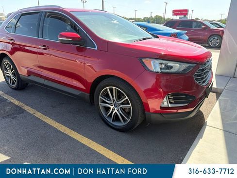 Used 2020 Ford Edge Titanium FWD image 3
