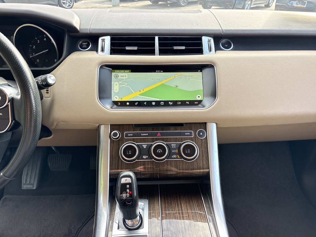 Used 2017 Land Rover Range Rover Sport SE AWD/4WD image 22