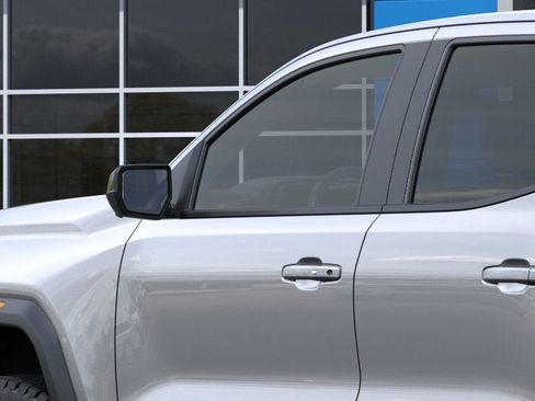 New 2026 GMC Canyon AT4 w/ Technology Plus Package AWD/4WD image 12