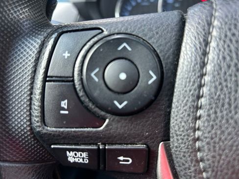 Used 2015 Toyota Corolla LE FWD image 20