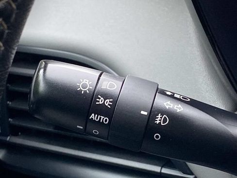 Used 2024 Subaru Outback Premium AWD/4WD image 21