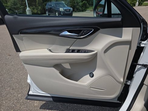 Used 2023 Buick Envision Preferred AWD/4WD image 28