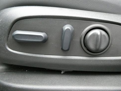 Certified 2023 GMC Acadia Denali w/ Black Diamond Edition image 27