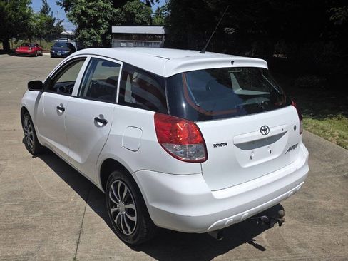 Used 2004 Toyota Matrix image 8