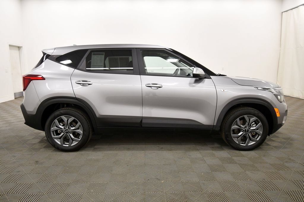 Used 2026 Kia Seltos LX AWD/4WD image 9