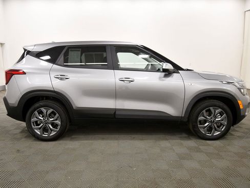 Certified 2026 Kia Seltos LX AWD/4WD image 9