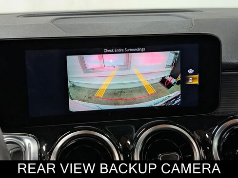 Used 2022 Mercedes-Benz GLB 250 4MATIC image 37