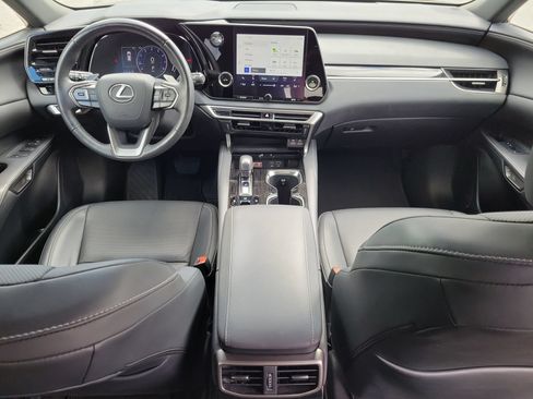 Used 2024 Lexus RX 350 FWD w/ Technology Package image 4