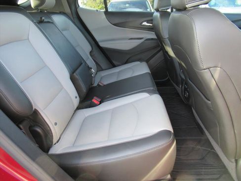Used 2021 Chevrolet Equinox Premier image 30