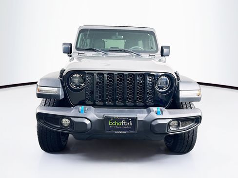 Used 2023 Jeep Wrangler Unlimited w/ Sun & Screen Package AWD/4WD image 2