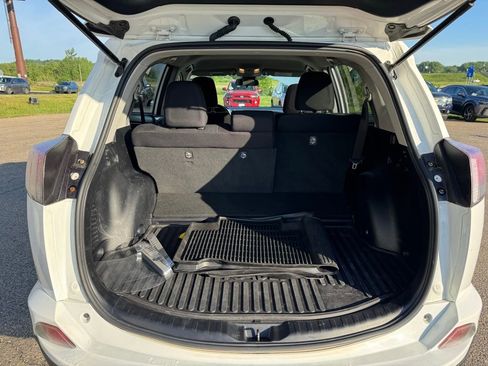 Used 2018 Toyota RAV4 LE w/ Protection Package AWD/4WD image 16