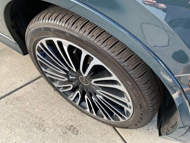 Certified 2025 Lincoln Aviator Black Label AWD/4WD image 11