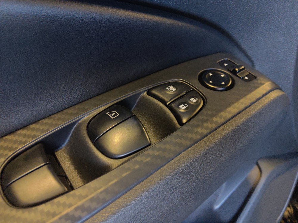 Used 2025 Nissan Altima 2.5 SV FWD image 27