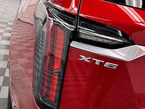 Used 2023 Cadillac XT6 Sport w/ Technology Package image 34