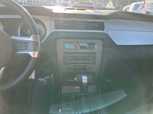 Used 2012 Ford Mustang Premium image 19