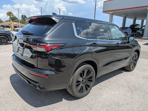 New 2026 Mitsubishi Outlander LE FWD image 4