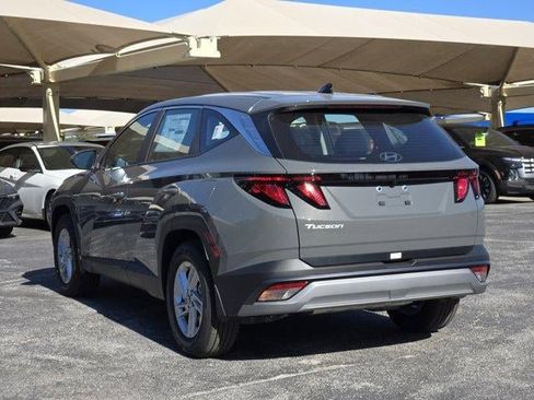 New 2026 Hyundai Tucson SE image 3