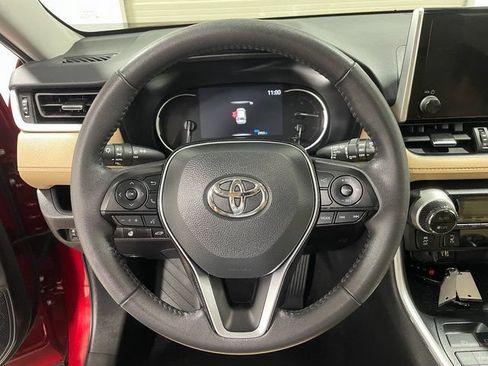 Used 2025 Toyota RAV4 XLE Premium w/ Weather Package AWD/4WD image 15