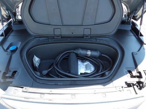 Certified 2023 Volvo C40 P8 Recharge Ultimate AWD/4WD image 28