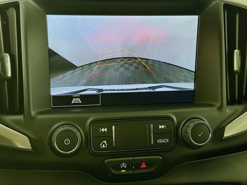 Used 2023 GMC Terrain SLT image 13