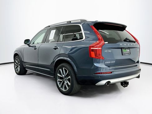 Used 2019 Volvo XC90 T5 Momentum w/ Protection Package Premier AWD/4WD image 5