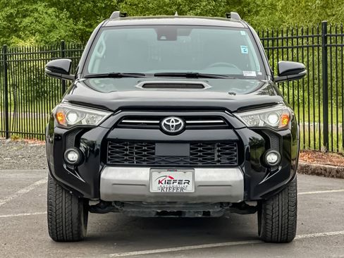 Used 2024 Toyota 4Runner TRD Off-Road Premium AWD/4WD image 8