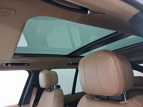 New 2026 Land Rover Range Rover SE image 14