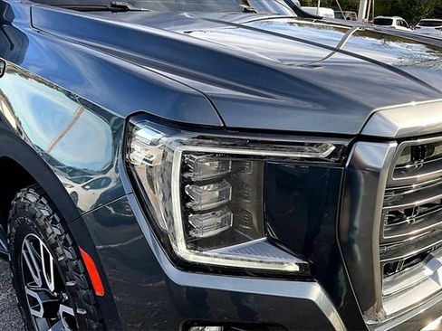 Used 2021 GMC Yukon XL AT4 w/ Technology Package image 28