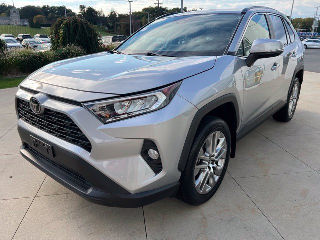 Used 2021 Toyota RAV4 XLE Premium AWD/4WD image 3