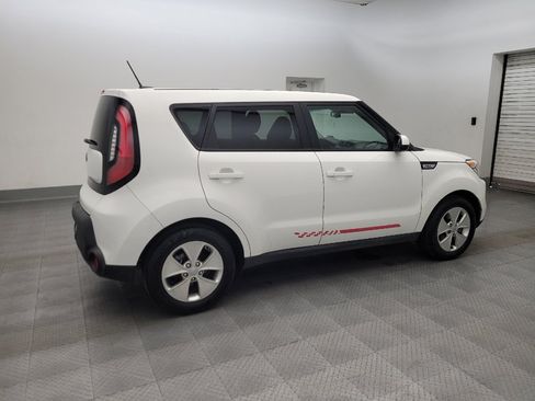 Used 2016 Kia Soul FWD image 10
