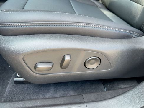 New 2026 Chevrolet Equinox EV LT AWD/4WD image 14