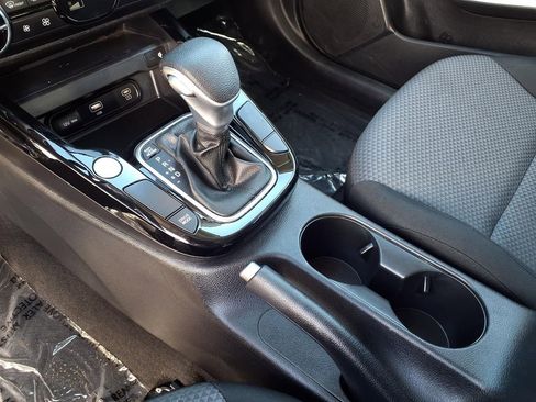 Certified 2024 Kia Soul S image 20