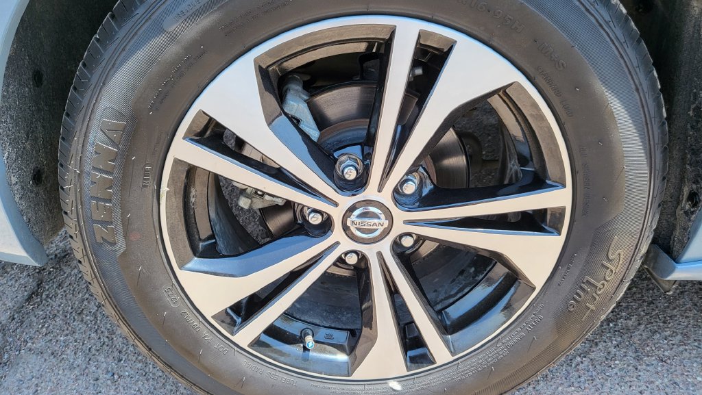 Used 2024 Nissan Sentra SR FWD image 16
