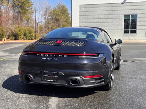 Used 2021 Porsche 911 Targa 4S image 11