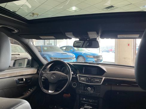 Used 2010 Mercedes-Benz E 350 E 350 Luxury 4MATIC AWD 4dr Se image 26