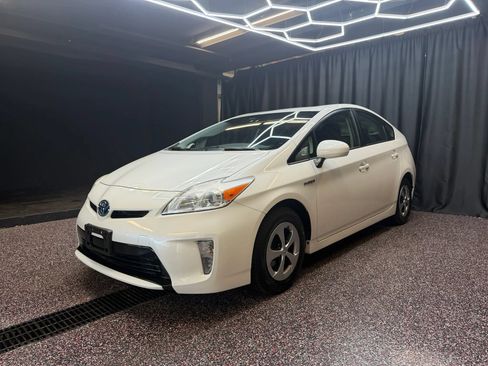Used 2012 Toyota Prius Four FWD image 3