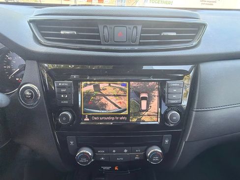 Used 2020 Nissan Rogue SV w/ Sun & Sound Touring Package AWD/4WD image 14