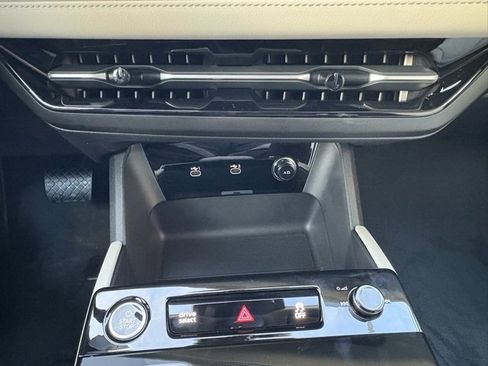 New 2025 Audi A6 e-tron Premium Plus image 27