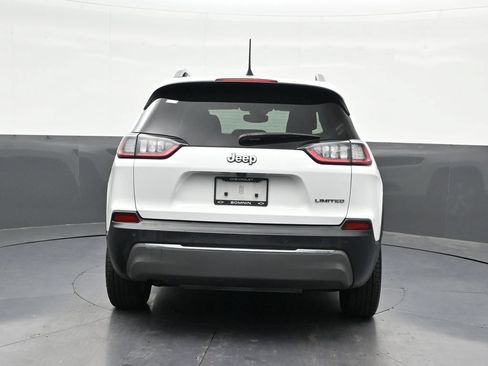 Used 2019 Jeep Cherokee Limited w/ Luxury Group FWD image 4