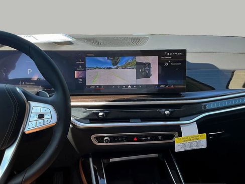 New 2026 BMW X7 xDrive40i w/ Premium Package AWD/4WD image 6