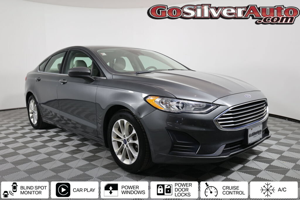 Used 2019 Ford Fusion SE FWD image 1