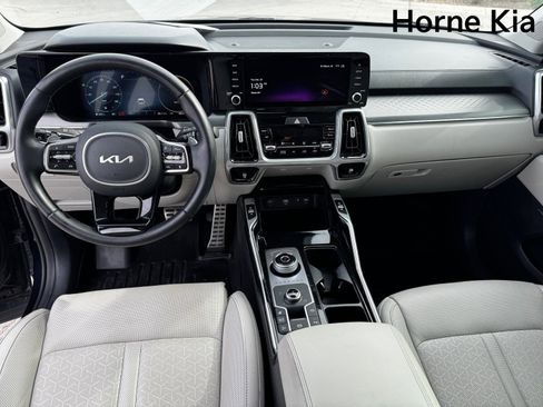 Certified 2023 Kia Sorento SX Prestige image 13